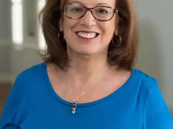 Vivian Tiegen M.Ed., RDN, LDN, CDE,
Health & Wellness, Health & Wellness, Diabetes
Expert at ذیابیطس کی دیکھ بھال اور بنڈل سے آگے
